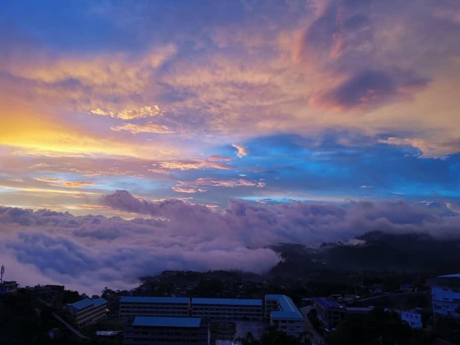 Apartment In Baguio With Amazing Sunset Views *